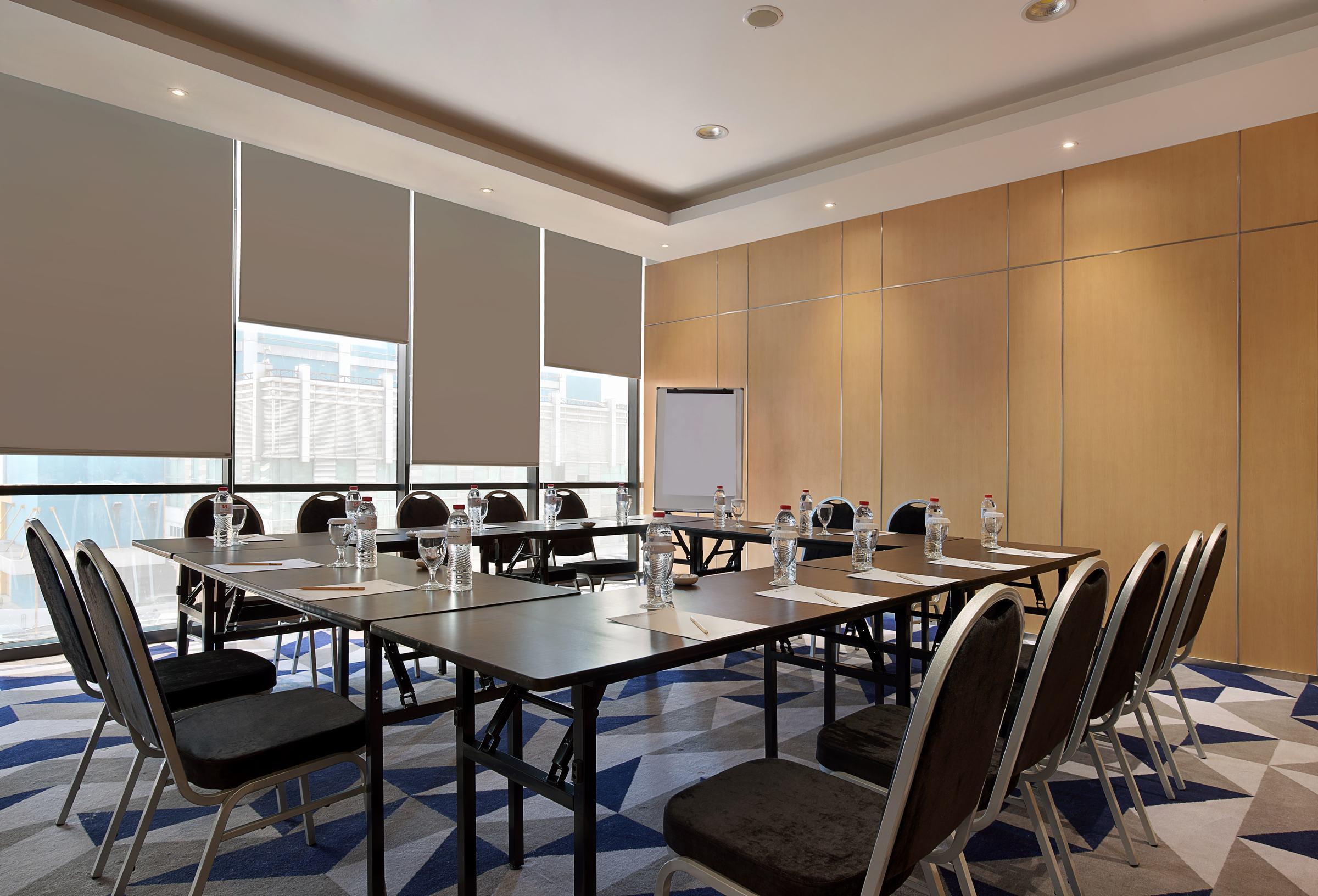 Swiss-Belinn Simatupang Jacarta Exterior foto